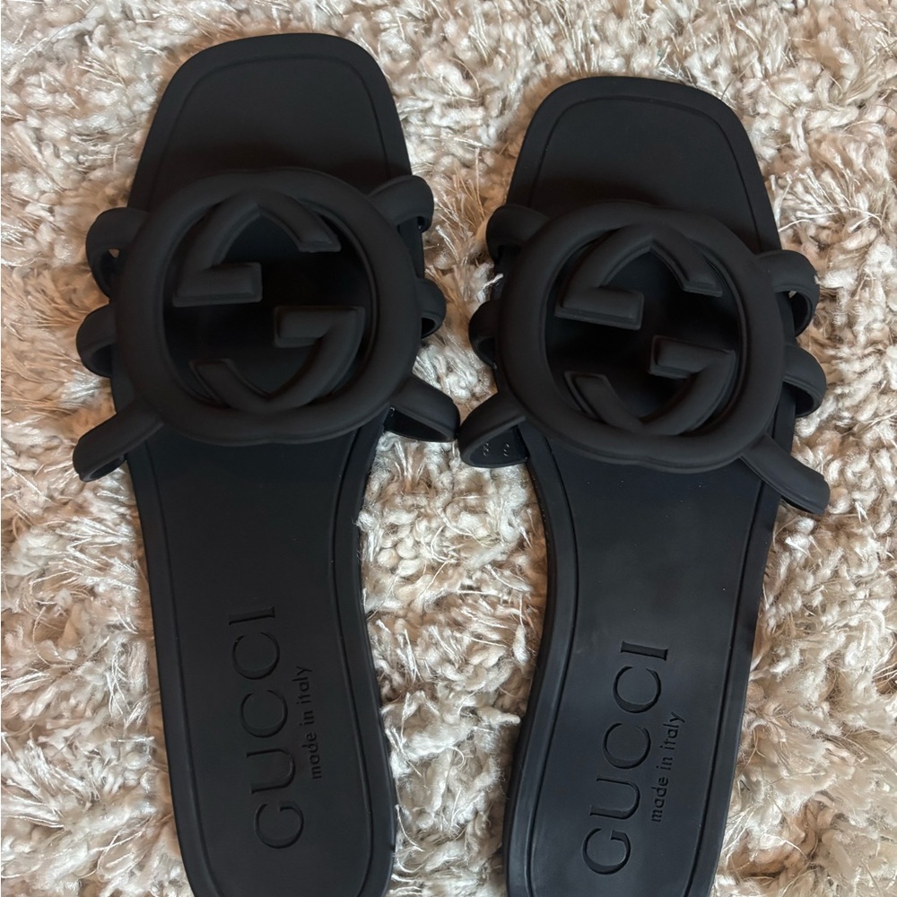 Gucci Women's Black Logo Slide Sandals